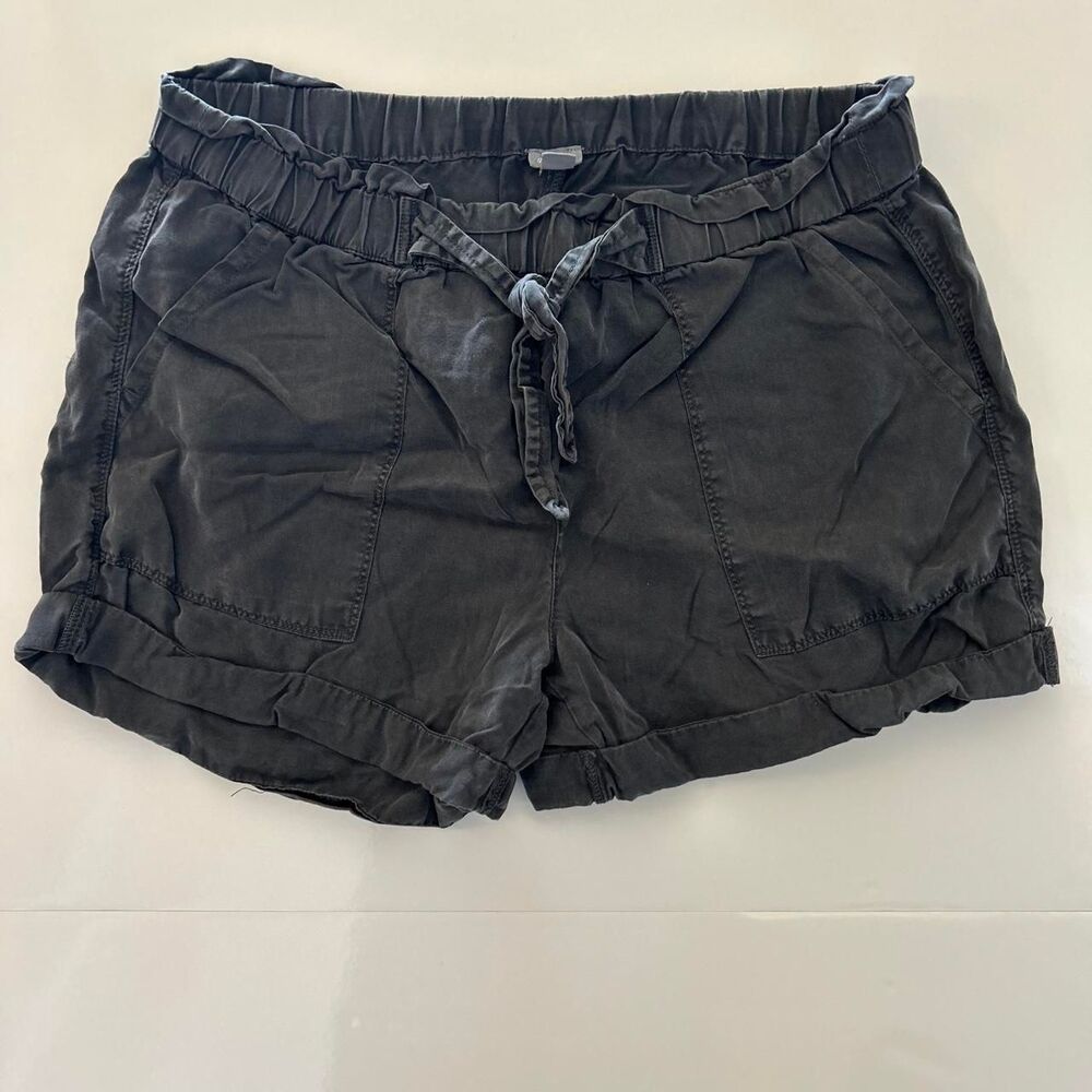 Aerie Women's Black and Grey Shorts